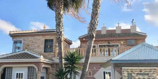 Magnificent 6 Bed, 5 Bath, Modern Country Villa with Annex in Guardamar del Segura