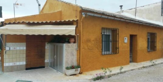 2 Bed, 1 Bath, Country House in DOLORES