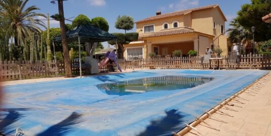 5 Bed, 4 Bath, Country House in Elche