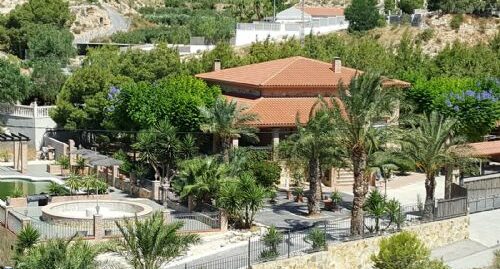5 Bed, 5 Bath, Country House in CREVILLENTE
