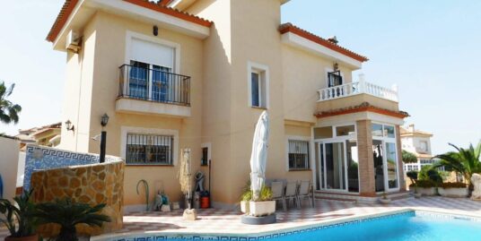 Impressive 3 Bed 3 Bath Detached Villa on 580m2 plot in San Miguel de Salinas