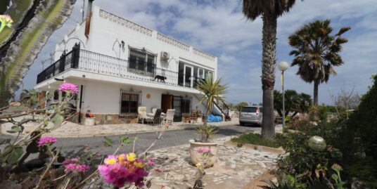 Incredible 6 Bed Country Villa distributed into 2 Separate Apartments in La Marina