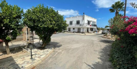 7 Bed, 3 Bath Villa in San Fulgencio