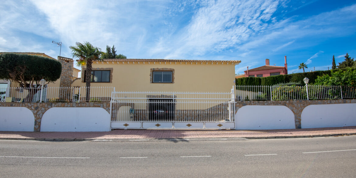 147809-villa-for-sale-in-algorfa-27082503-large