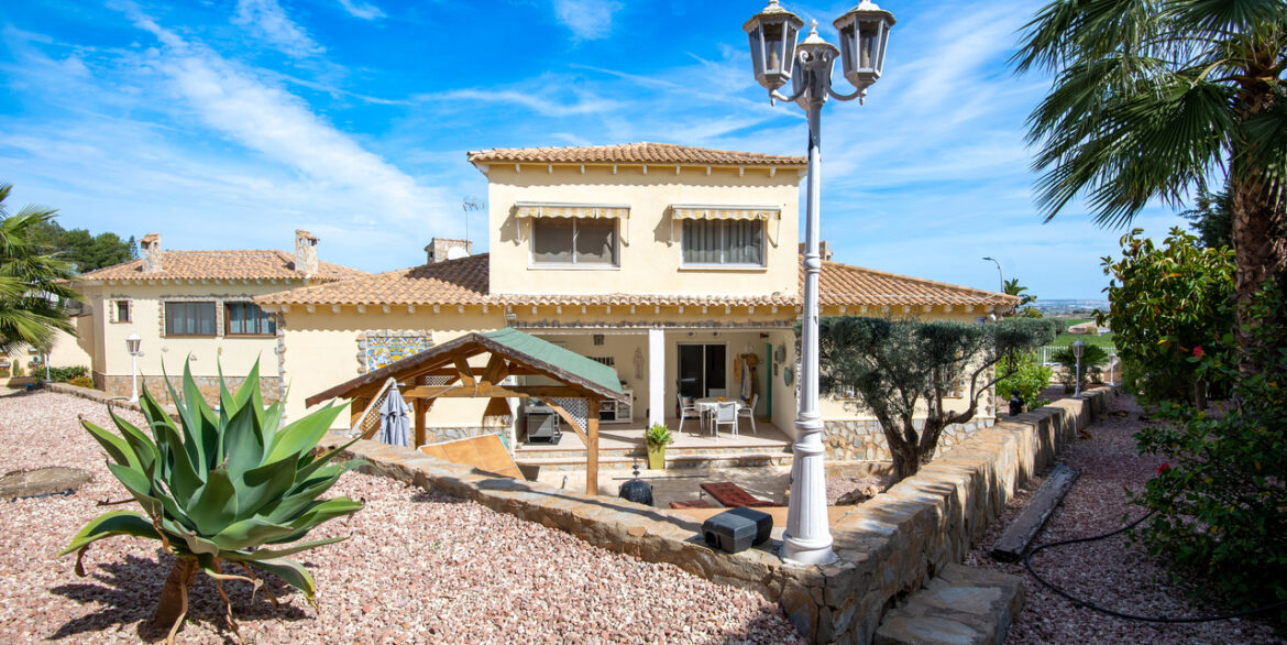 147809-villa-for-sale-in-algorfa-27082536-large