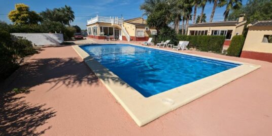 4 Bed, 2 Bath, Country House in CREVILLENTE