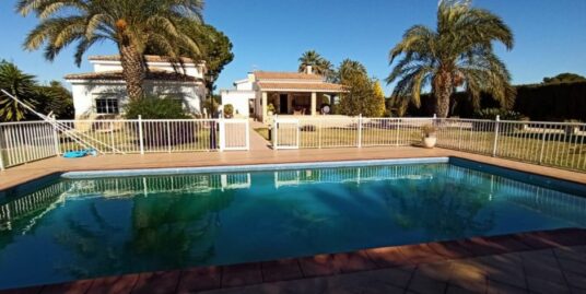 4 Bed, 3 Bath, Country House in Elche