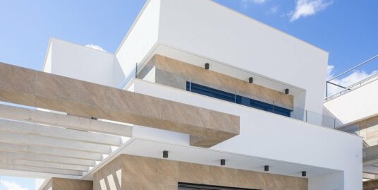 3 Bed, 3 Bath, Villa in San Miguel de Salinas
