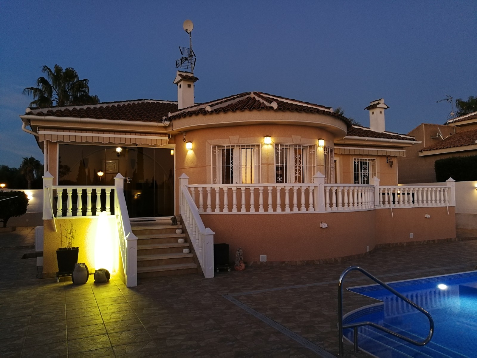 South Facing 3 Bed, 2 Bath Detached Villa, with Heated Salt Water Pool in Benijofar