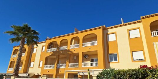 3 Bed, 2 Bath, Apartment in Villamartín