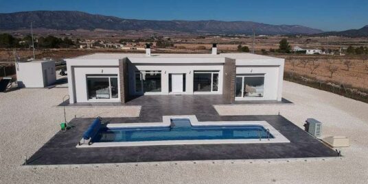 3 Bed, 2 Bath, Villa in Pinoso