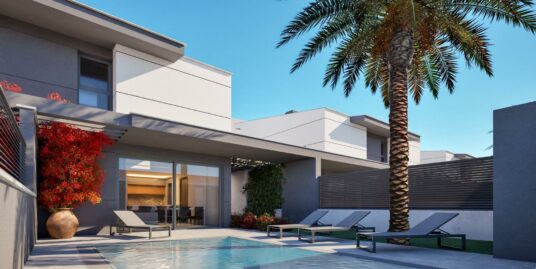 3 Bed, 3 Bath, Villa in Los Nietos