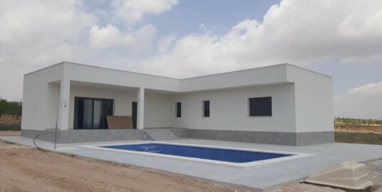 3 Bed, 2 Bath, Villa in Pinoso