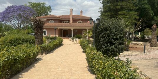 7 Bed, 5 Bath, Country House in CALLOSA DEL SEGURA