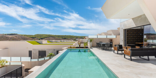 5 Bed, 6 Bath Villa in Ciudad Quesada – Rojales