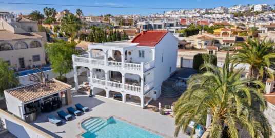 4 Bed, 3 Bath Villa in Ciudad Quesada – Rojales