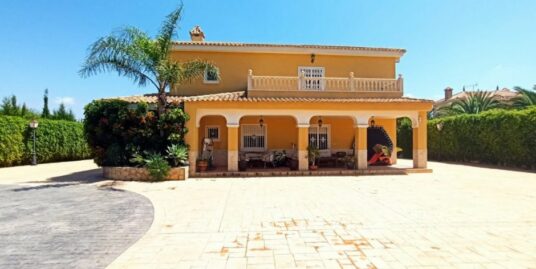 5 Bed, 4 Bath, Country House in ELCHE