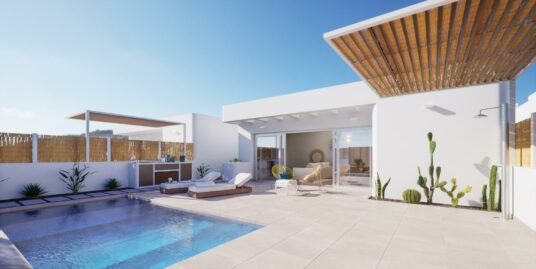3 Bed, 2 Bath, Villa in Los Alcazares