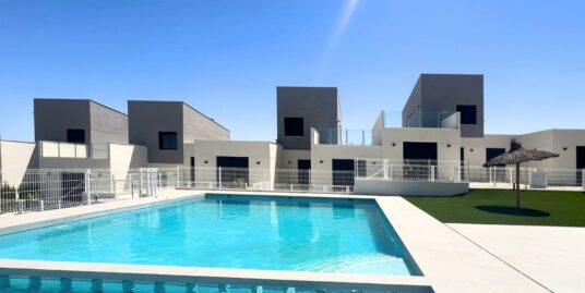 3 Bed, 2 Bath, Town House in Baños y Mendigo