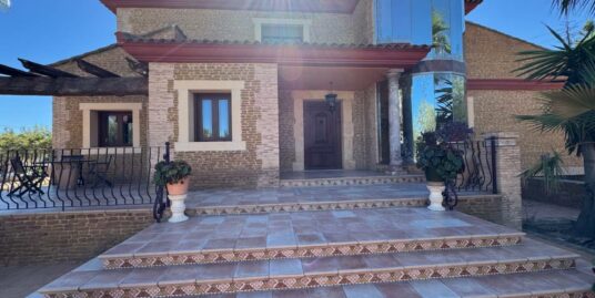 4 Bed, 4 Bath Finca / Country Property in Los Montesinos
