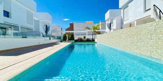 3 Bed, 2 Bath, Bungalow in Pilar de La Horadada