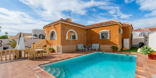 Large 4 Bed, 2 Bath Detached Villa in Ciudad Quesada