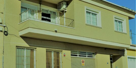 6 Bed, 3 Bath, Villa in Los Montesinos