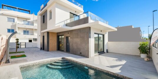 3 Bed, 3 Bath, Villa in Benijofar