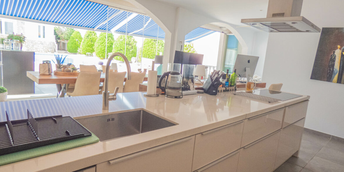 6110_an_amazing_villa_for_sale_in_quesada_with_summer_house_050723160725_p1140657