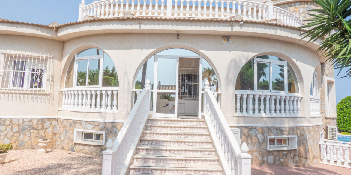 6110_an_amazing_villa_for_sale_in_quesada_with_summer_house_050723163351_whatsapp_image_2023_07_05_at_14.40.04_4