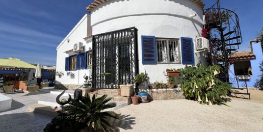 4 Bed, 2 Bath, Villa in La Florida Orihuela Costa