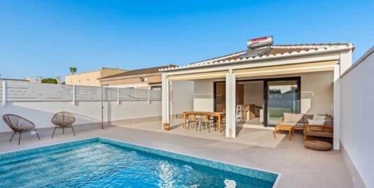 3 Bed, 2 Bath Villa in Torrevieja