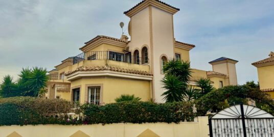 3 Bed, 2 Bath Villa in Algorfa