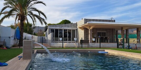 6 Bed, 3 Bath, Country House in CREVILLENTE