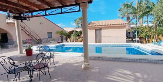 5 Bed, 3 Bath, Country House in Elche