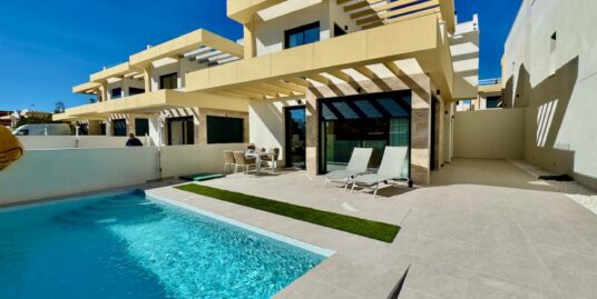 3 Bed, 2 Bath Villa in Los Montesinos