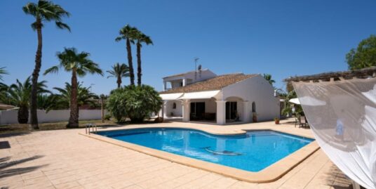 4 Bed, 4 Bath, Country House in Elche