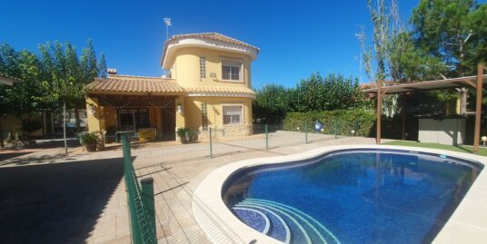 4 Bed, 3 Bath, Country House in torremendo