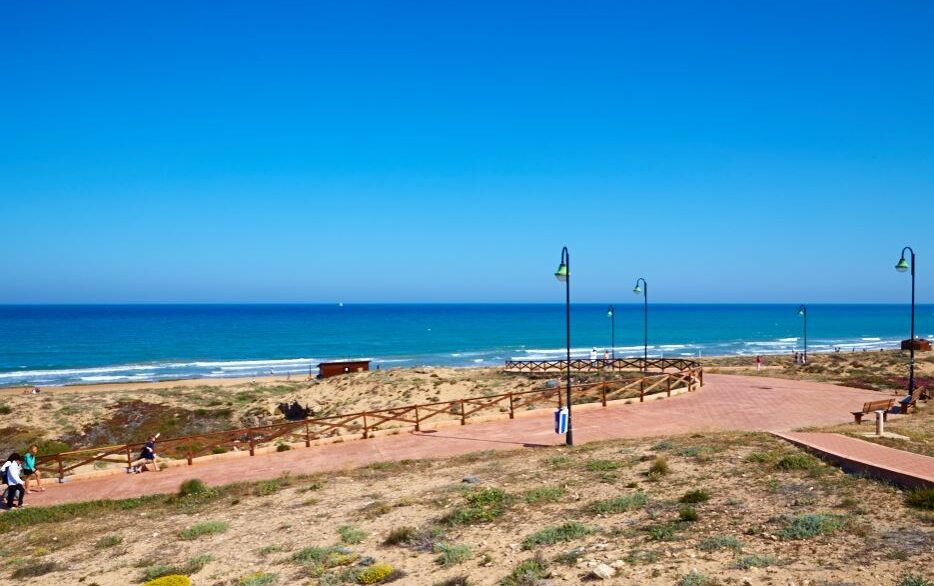 La Mata Paths