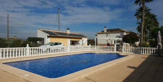 4 Bed, 3 Bath, Country Villa in Catral