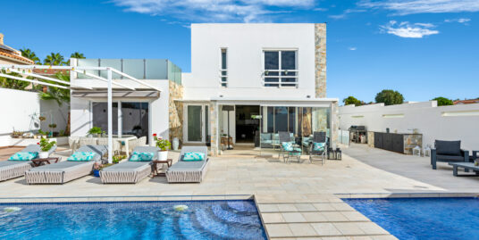 4 Bed, 3 Bath Villa in Ciudad Quesada