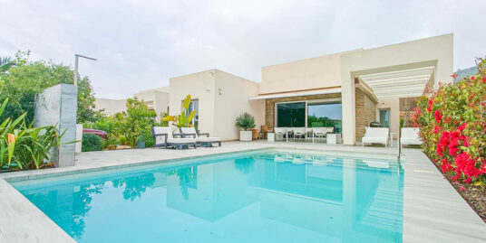 2 Bed, 2 Bath, Villa in La Finca Golf