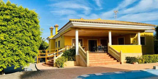 4 Bed, 3 Bath, Country House in ELCHE