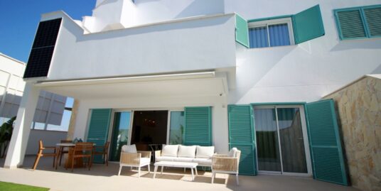 3 Bed, 2 Bath, Bungalow in Pilar de La Horadada
