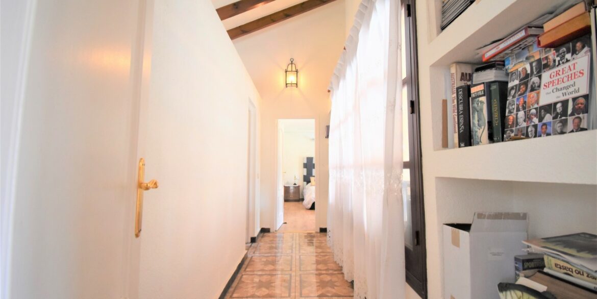 o_1hak32iu8nph1e7gdqnflsvp9g