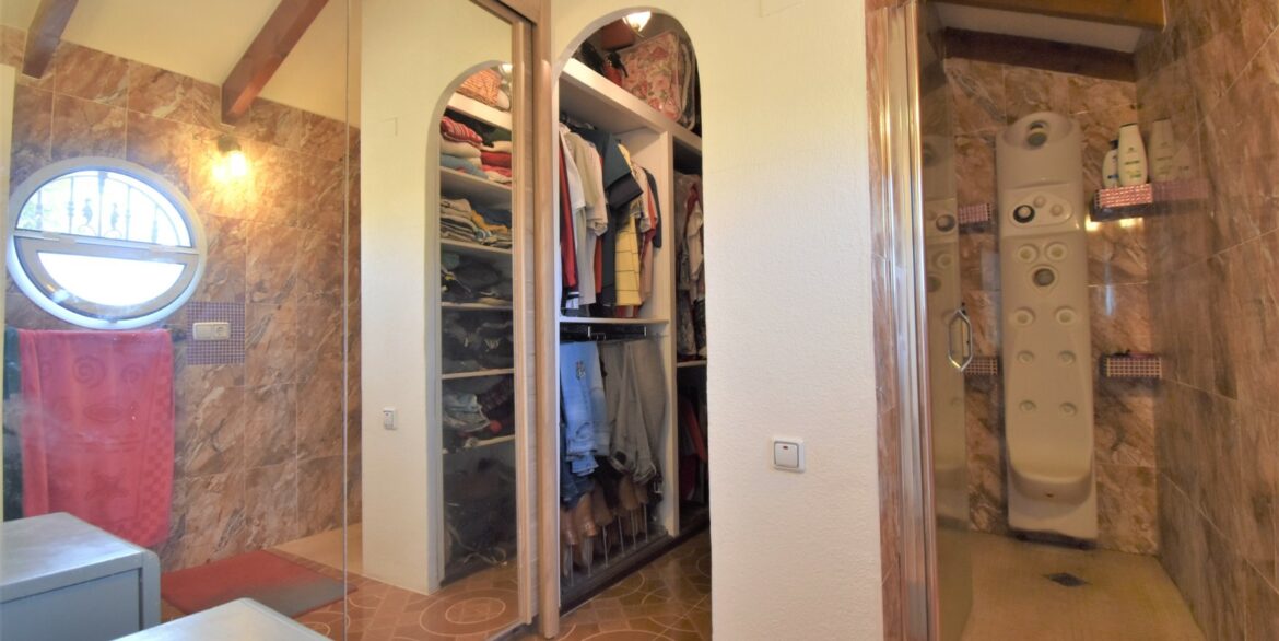 o_1hak32iu9re0e6j8j81svk4919o