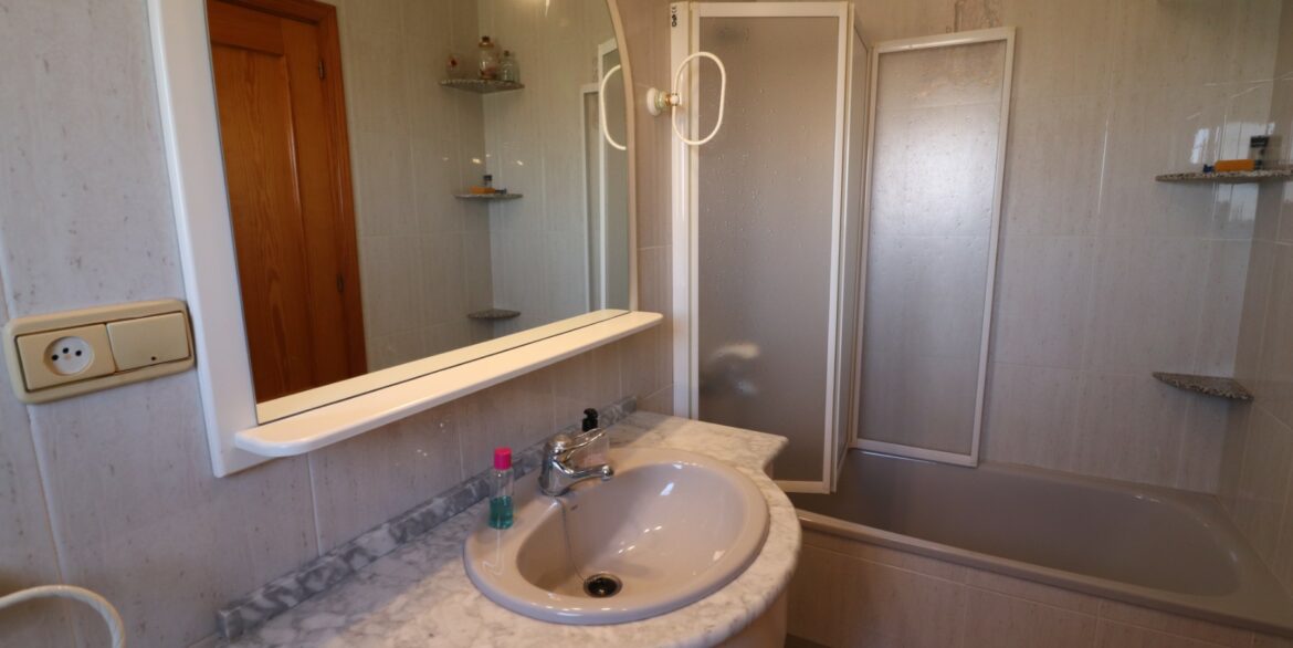 o_1hap1u3sv1f6q18onctbvv1160934