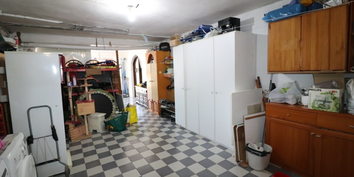 o_1hap1u3t267s1vao194519sourf3k