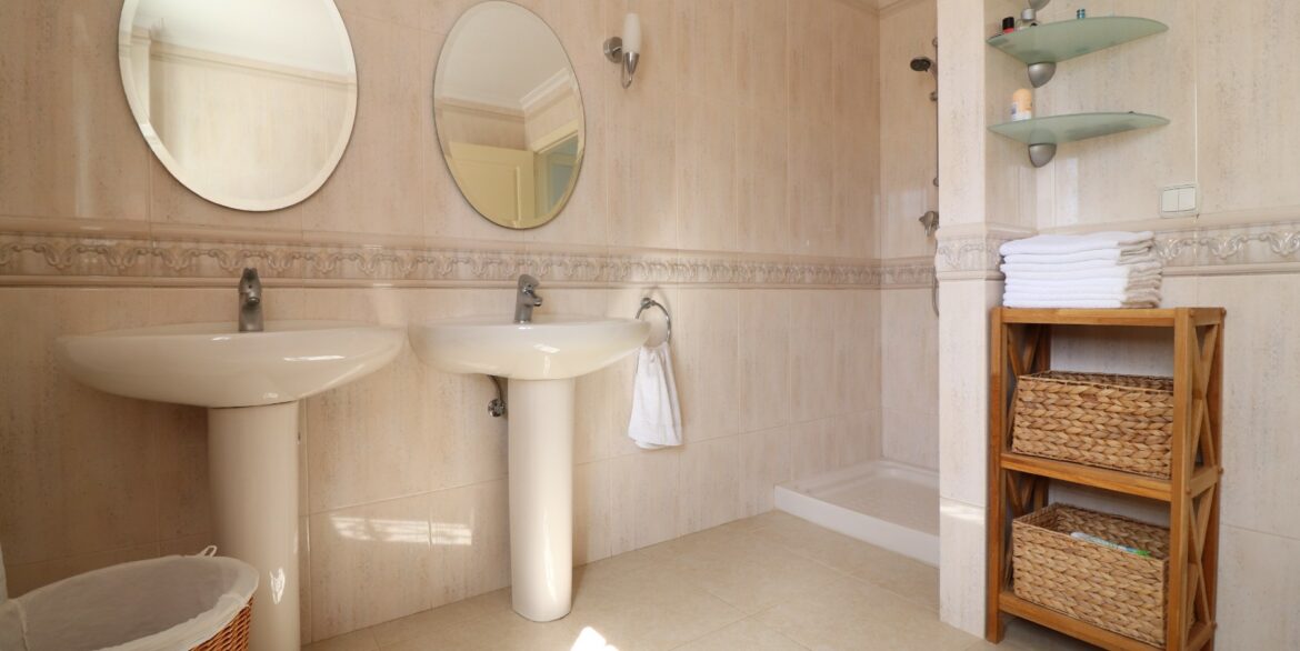 o_1hbdhovop9lrbaupd41nn71rn52o