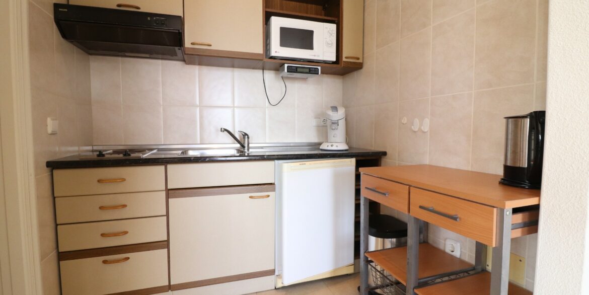 o_1hbdhovop9rg19i21al5876119u2r